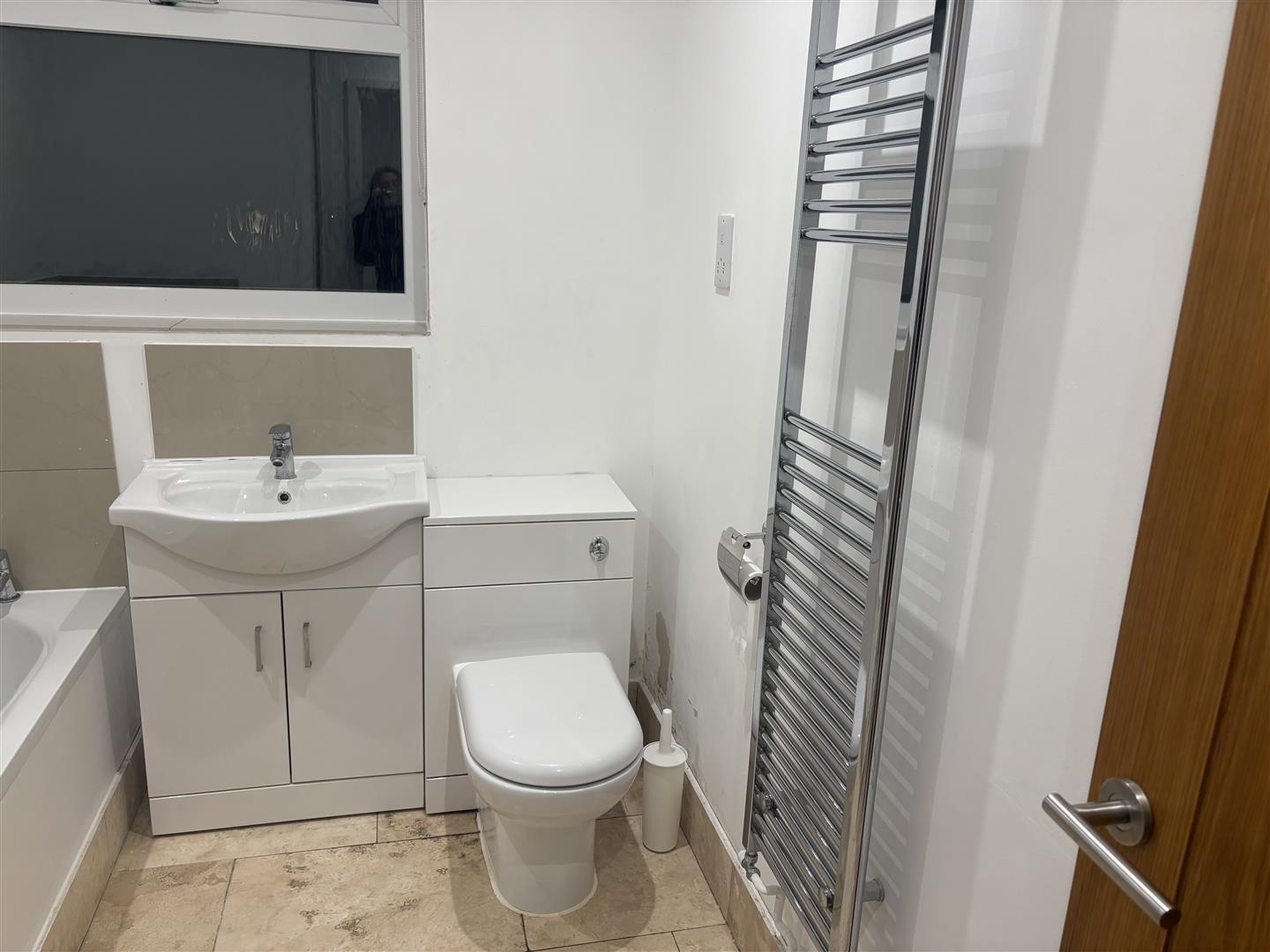 Pereers Bathroom 2.jpg